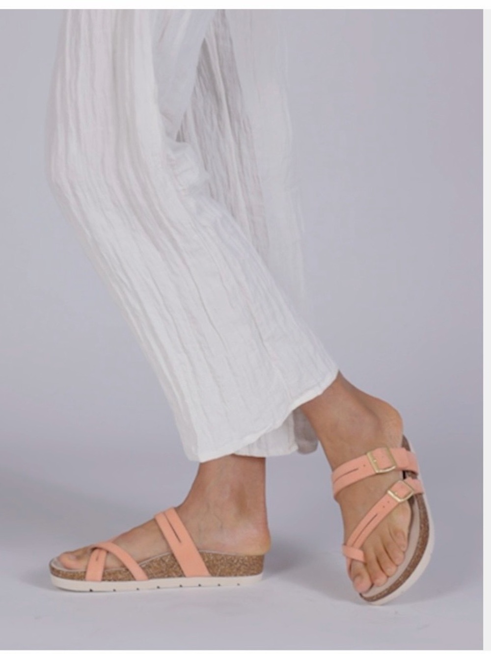 Abeo Women's Lanai/Lily Thong Sandal.